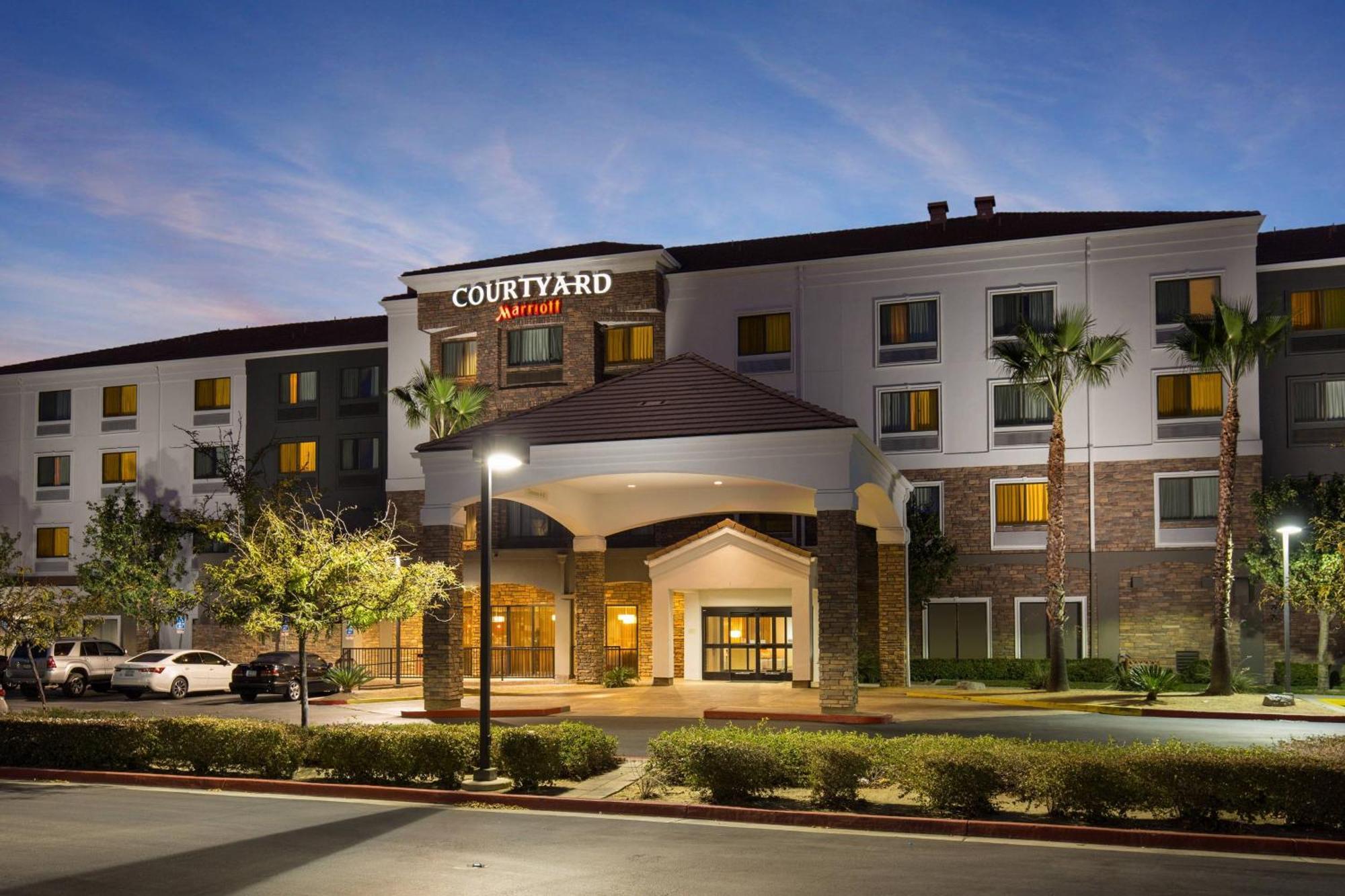 Отель Courtyard By Marriott Ontario Ранчо-Кукамонга Экстерьер фото