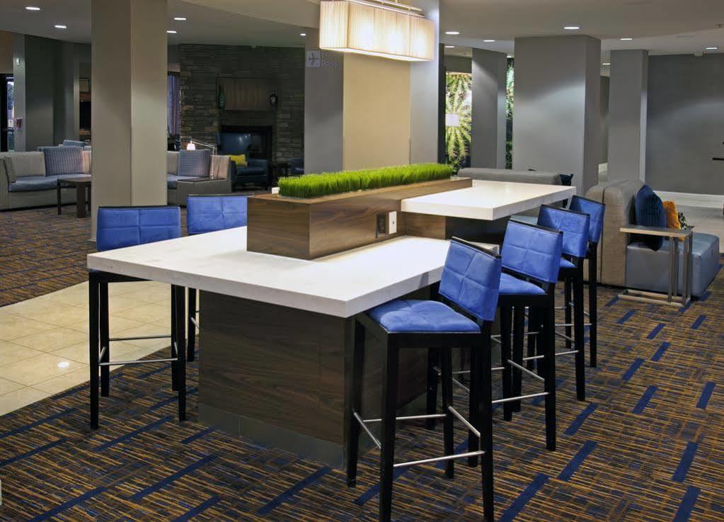 Отель Courtyard By Marriott Ontario Ранчо-Кукамонга Экстерьер фото